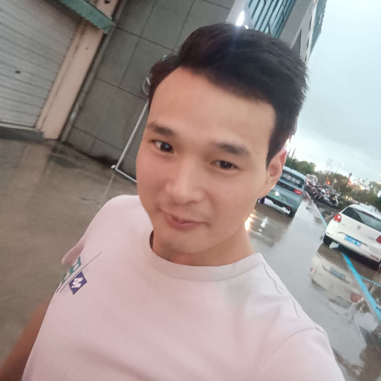 坚定爱南鸢的照片