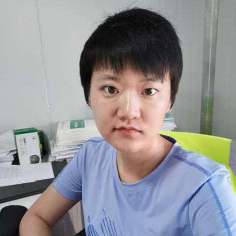 墨镜的勤恳的照片