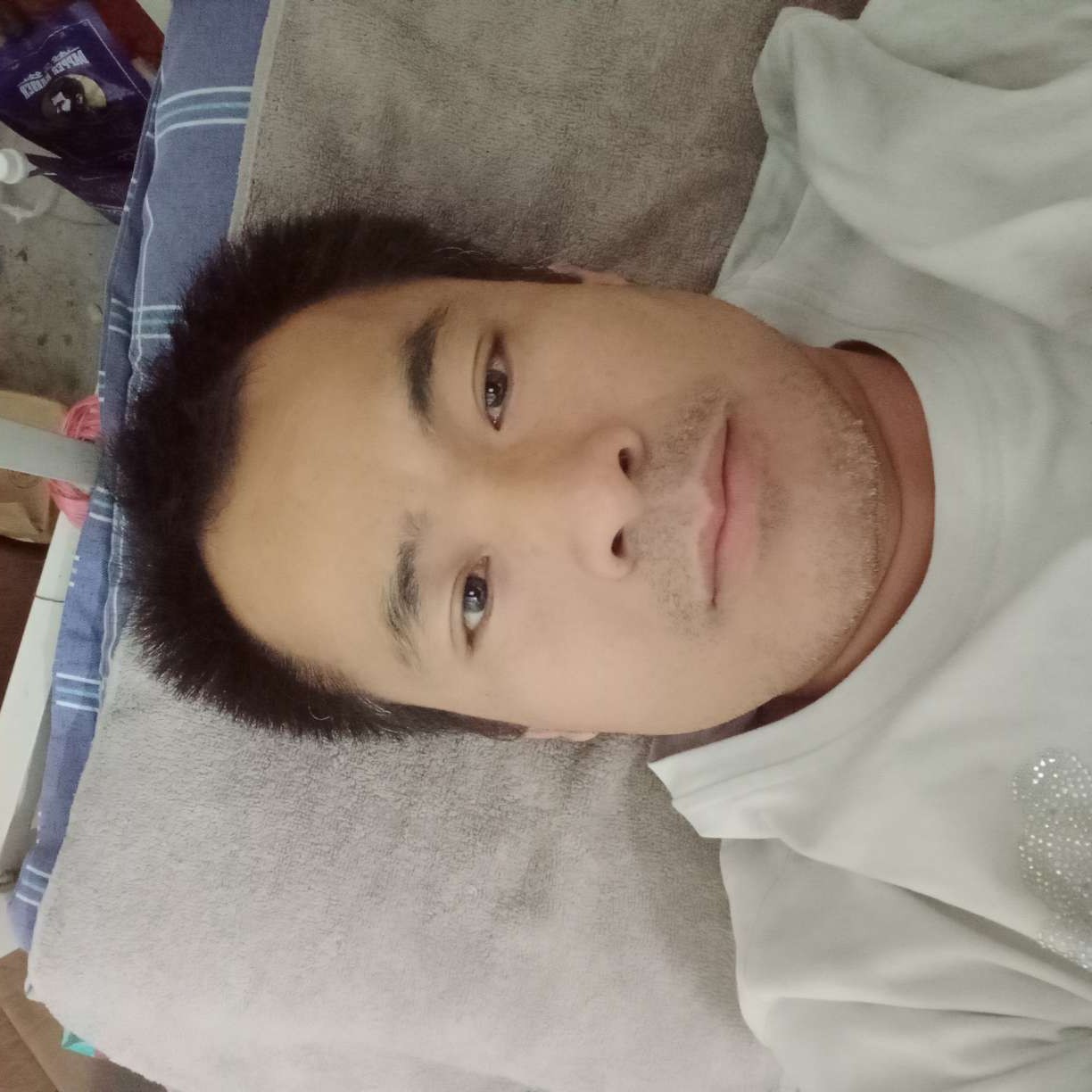 阳光下de信件的照片