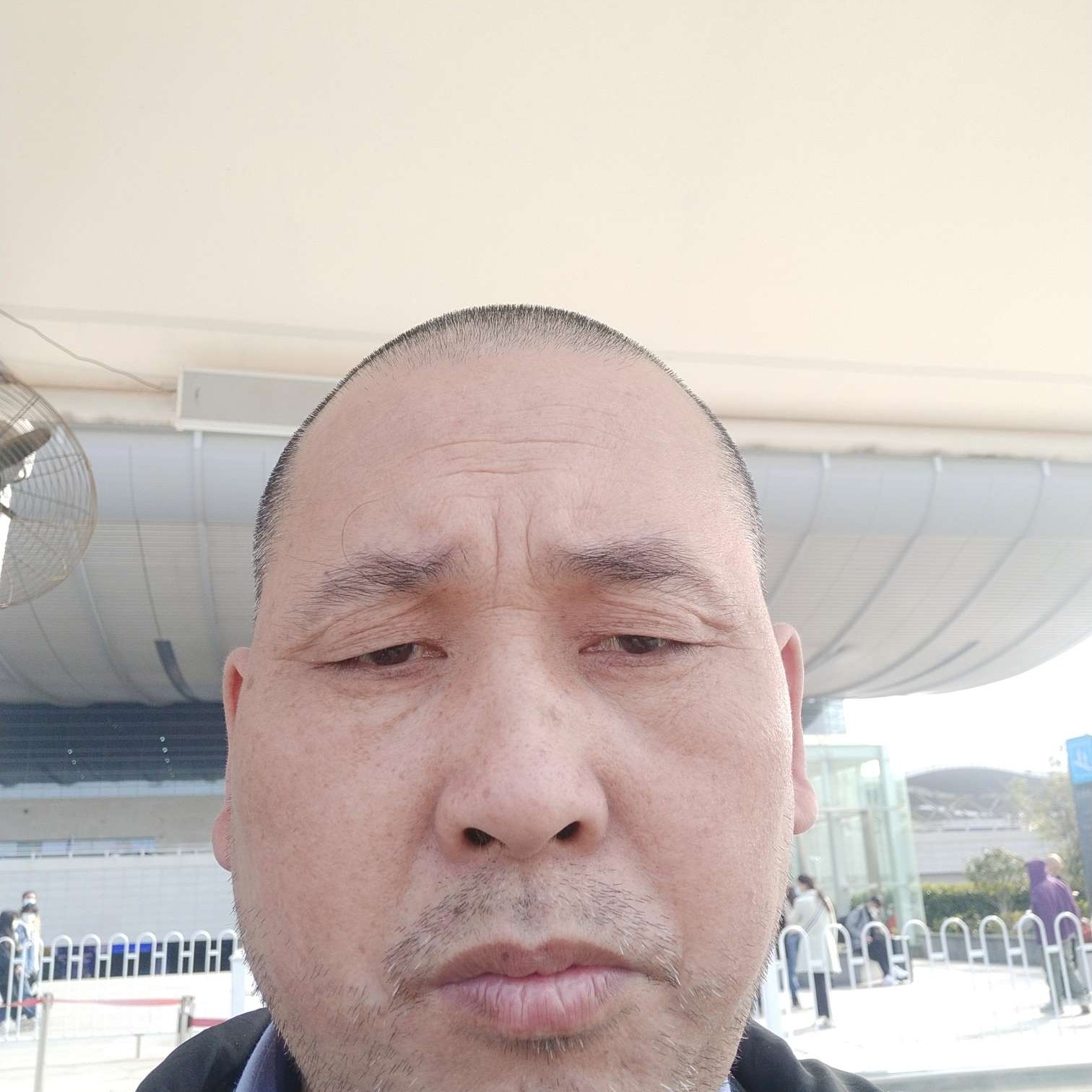 秀发给爱笑的照片