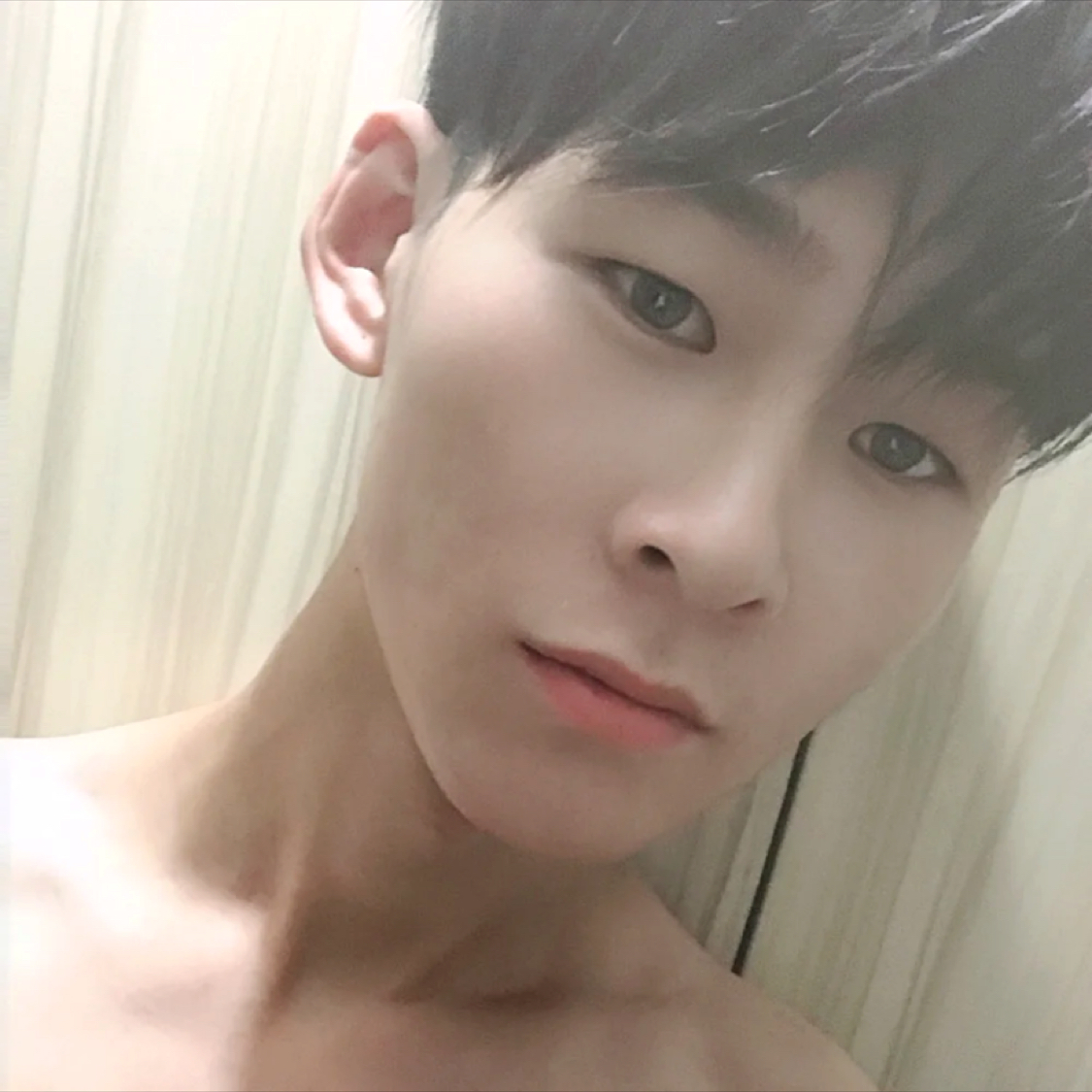 瞳孔中的我的照片