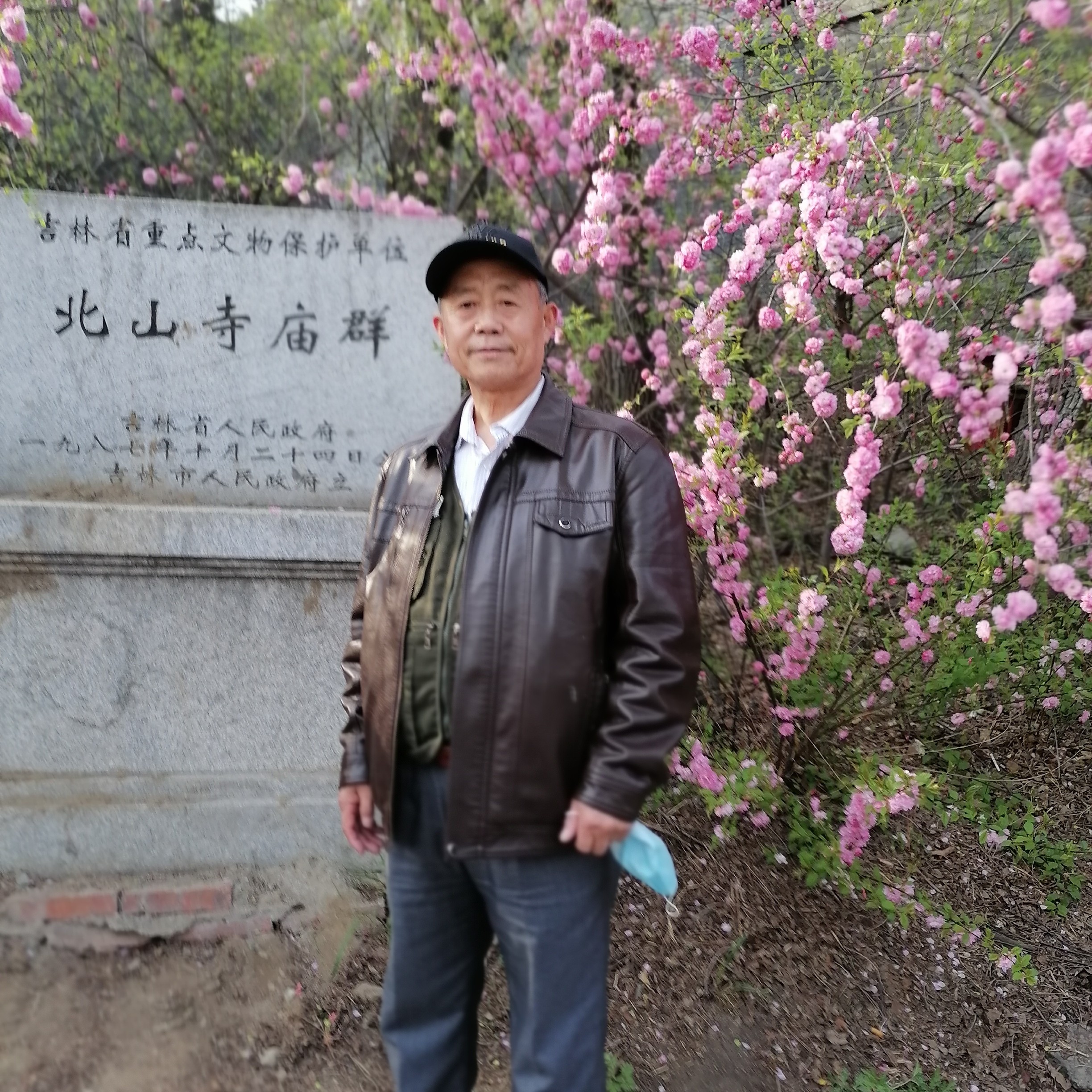 锦瑟挽手俭朴的照片