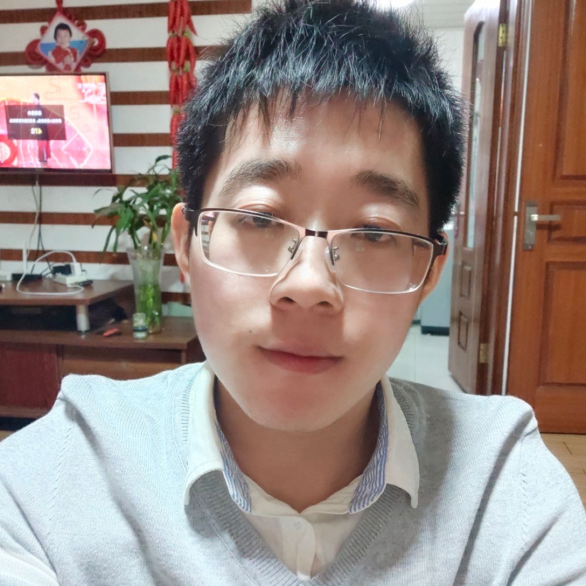 想人陪深拥尊云的照片