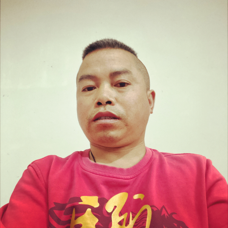 冰淇淋凝眸多情的照片