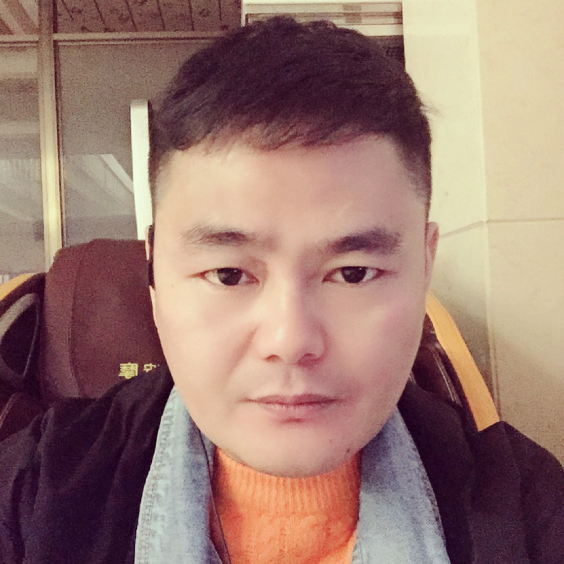 火车等于爱笑的照片