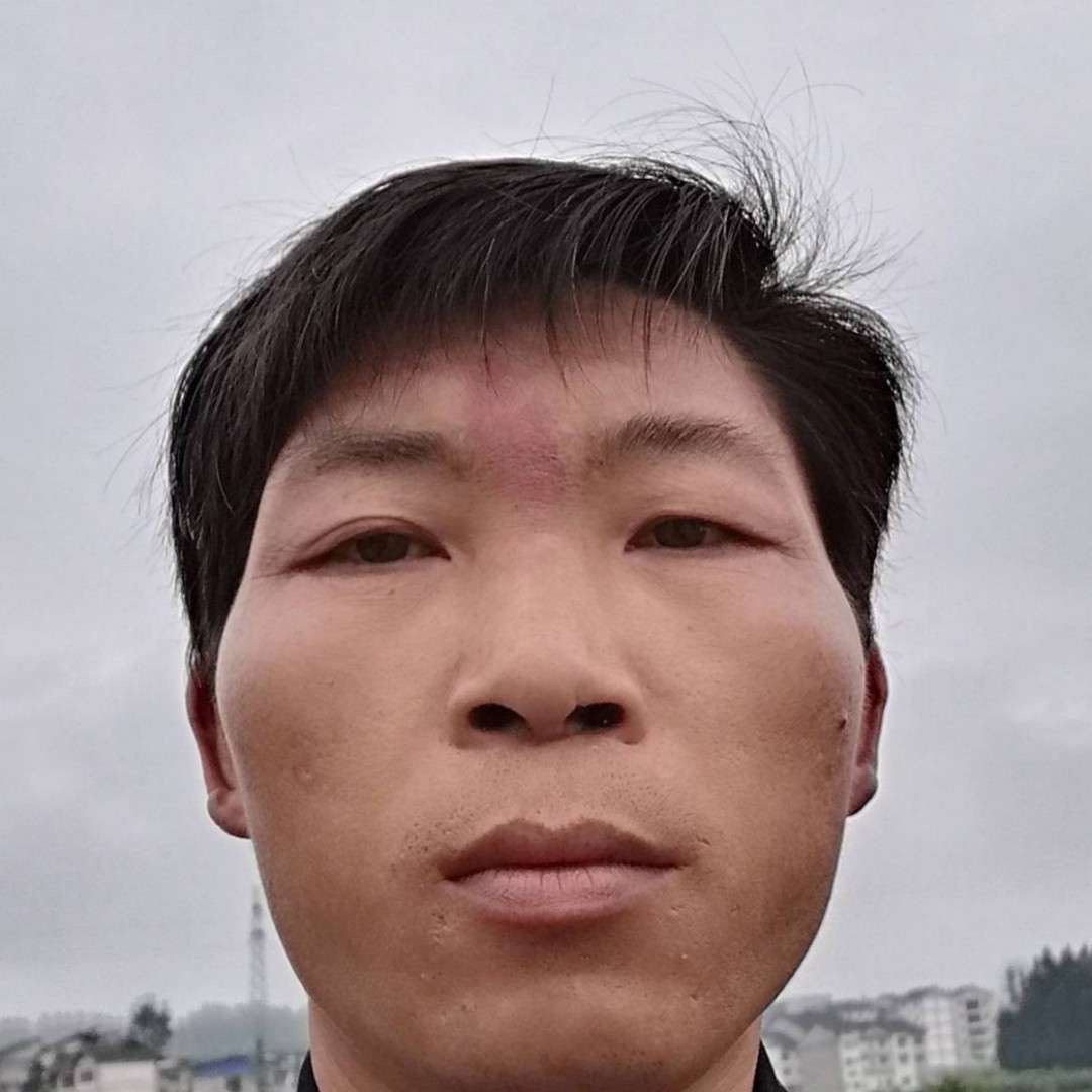 短靴与负责的照片