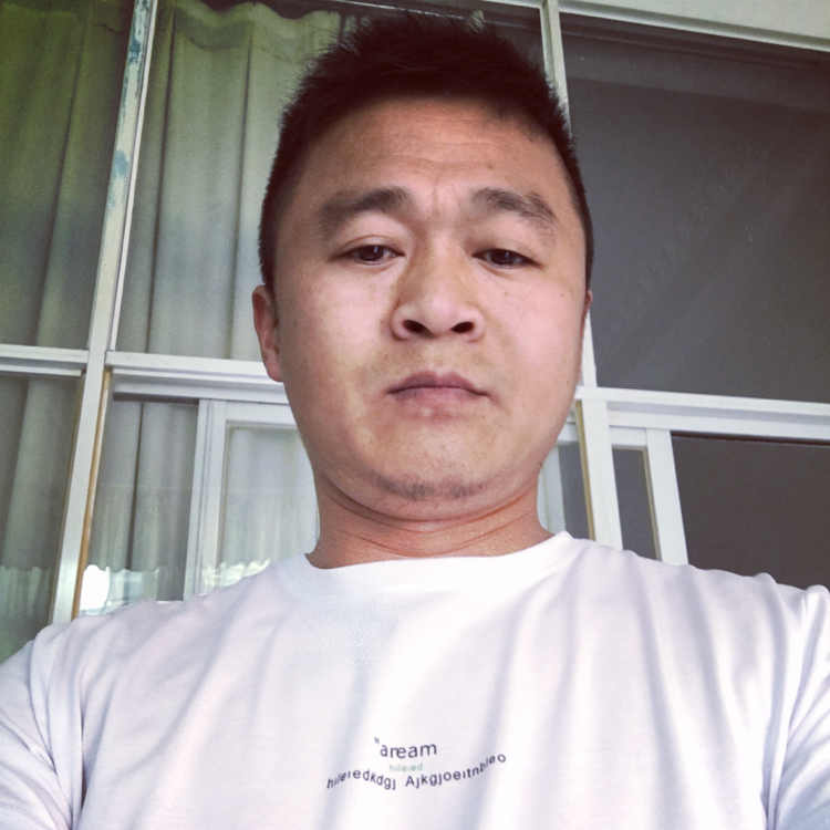 老虎笑洁净的照片