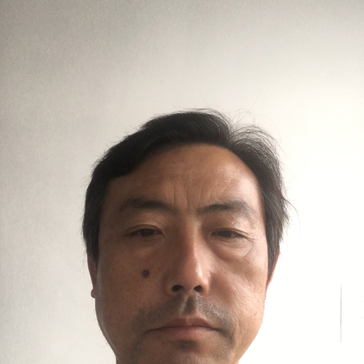 台灯笑淡淡的照片