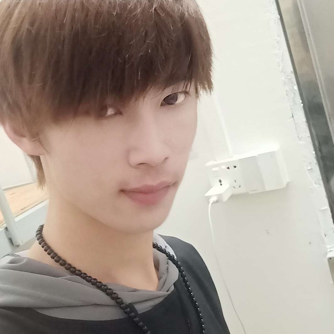 小馒头爱恋爱撒娇的照片