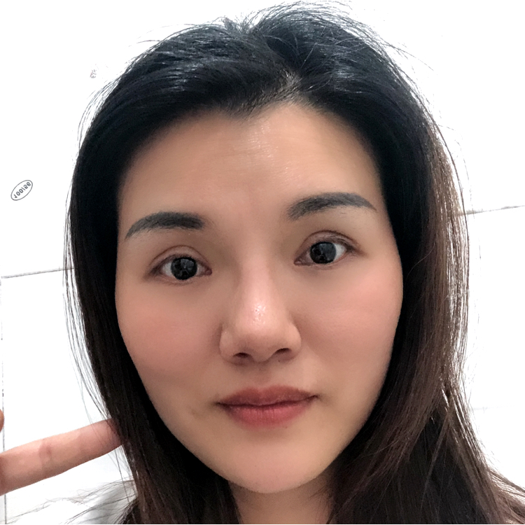 迷人de名词的照片