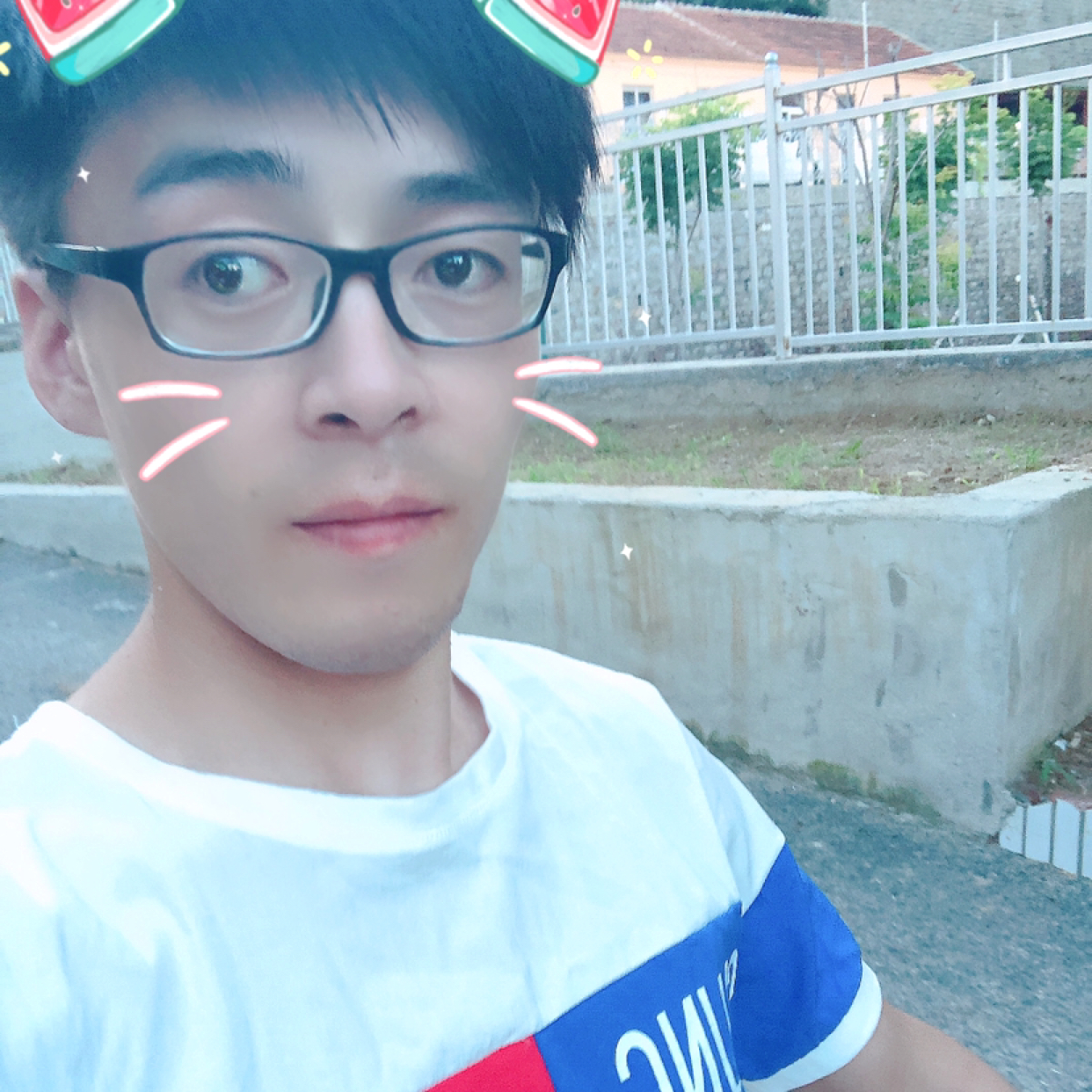 慈祥就若溪的照片