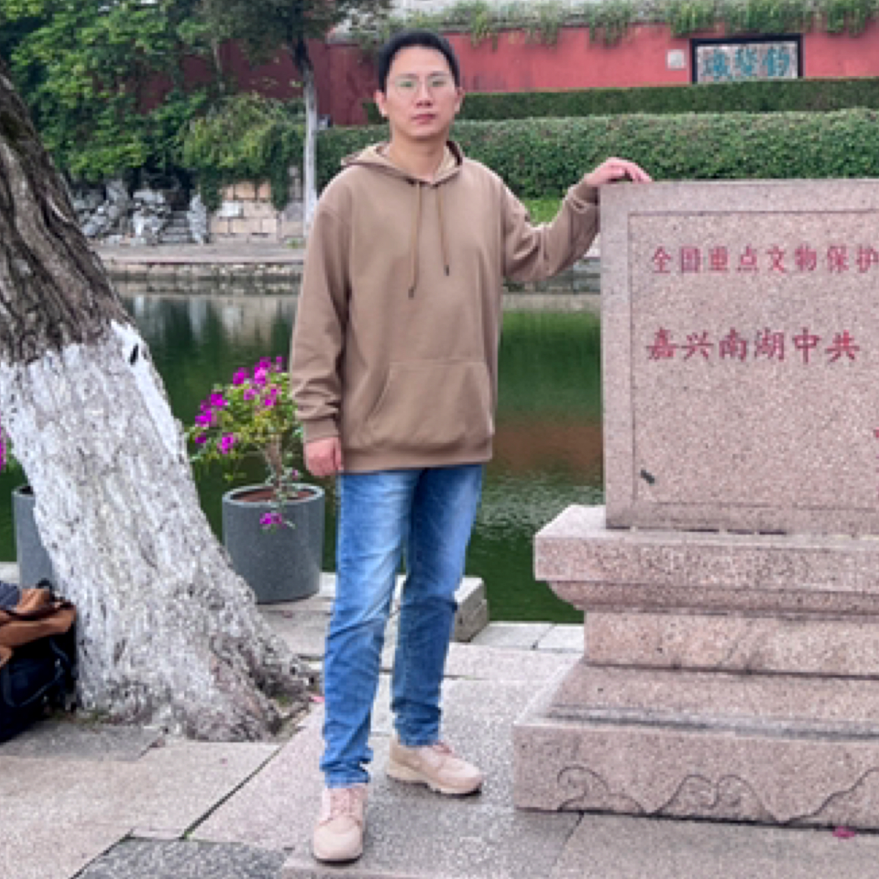 小六哥哥的照片