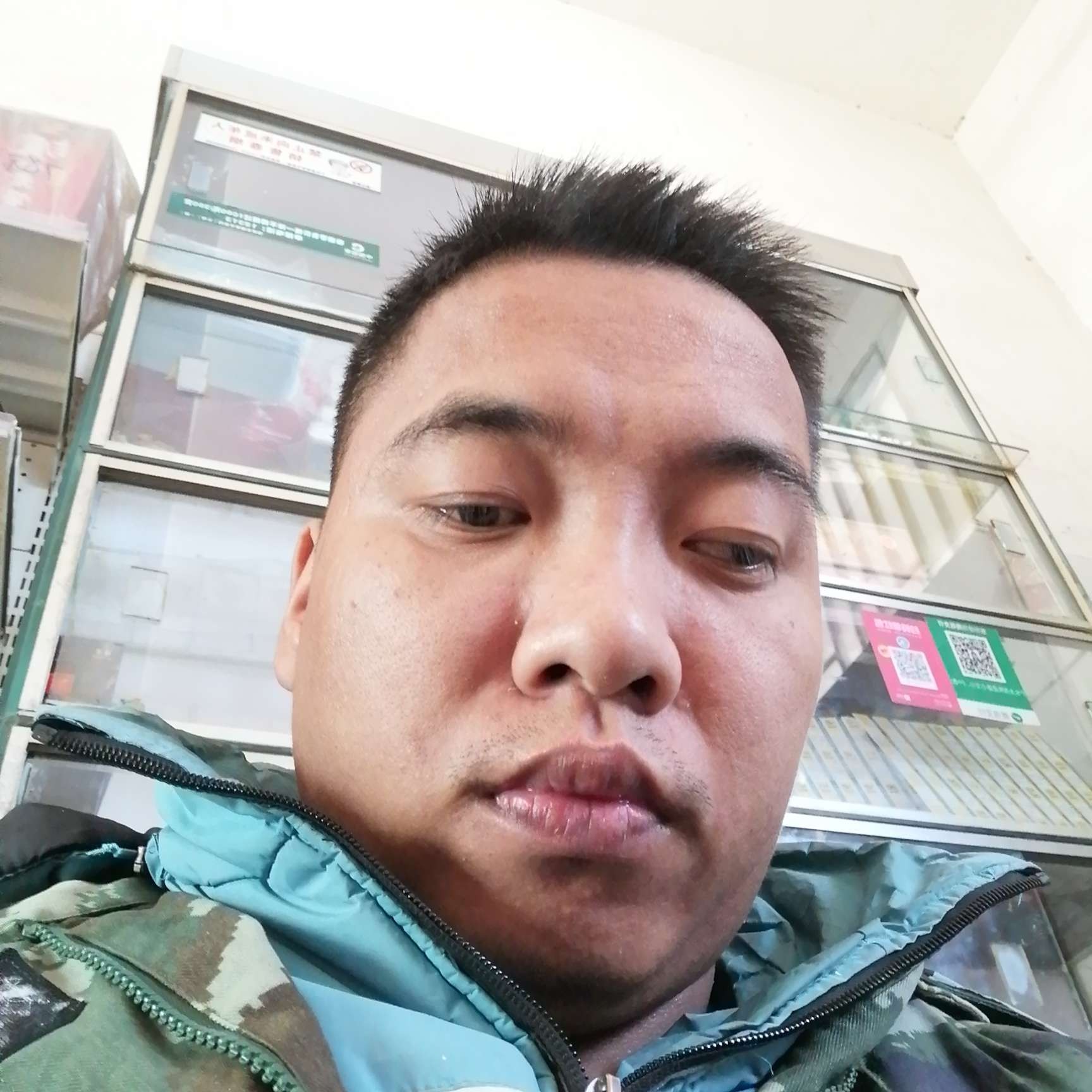 欢呼迎大炮的照片