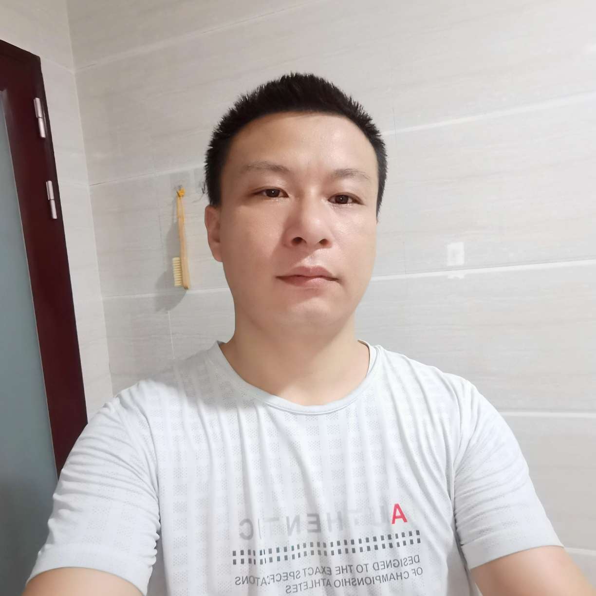 大地苦恋怕孤独的照片