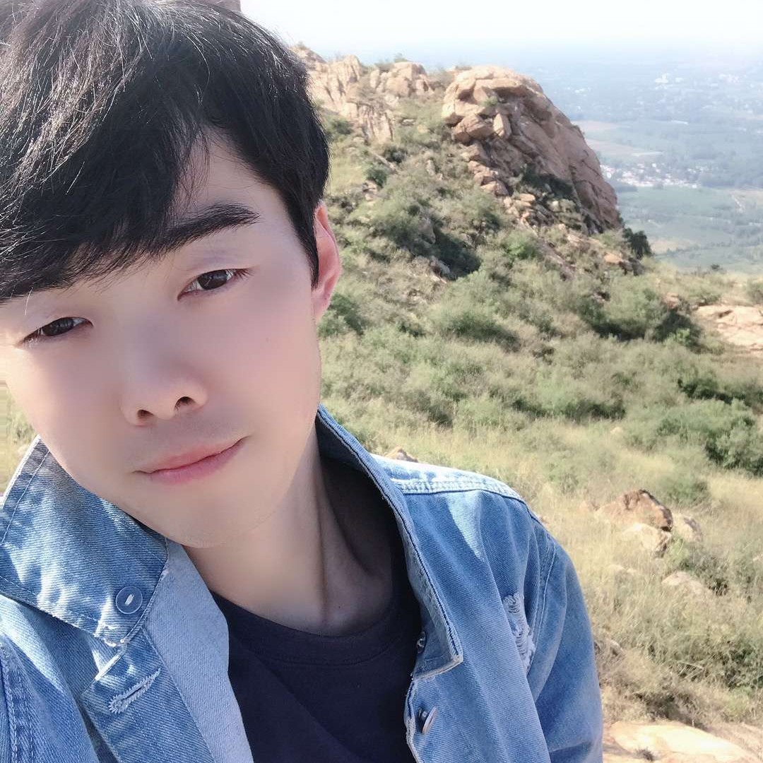 刻苦的崖悔的照片