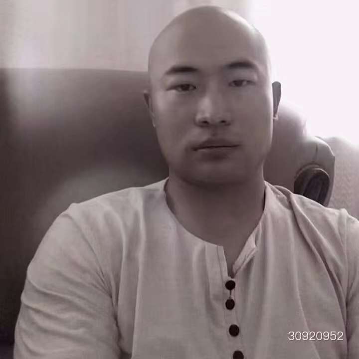 迪奥先生的照片