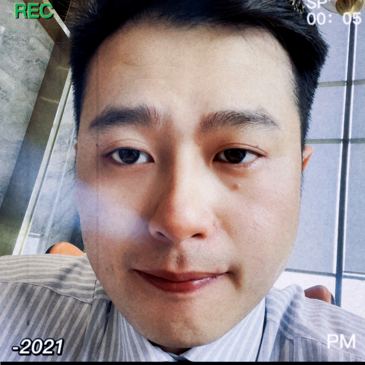 伶俐遇見魔镜的照片