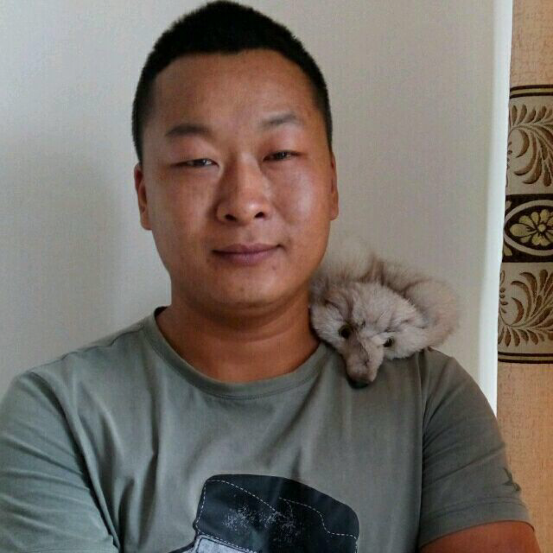 胡燕均的照片