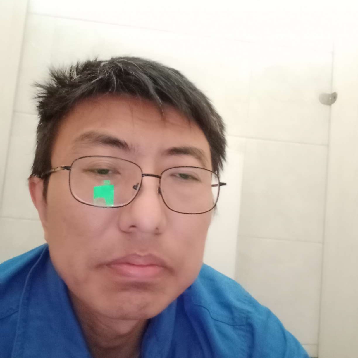 玫瑰深拥单薄的照片