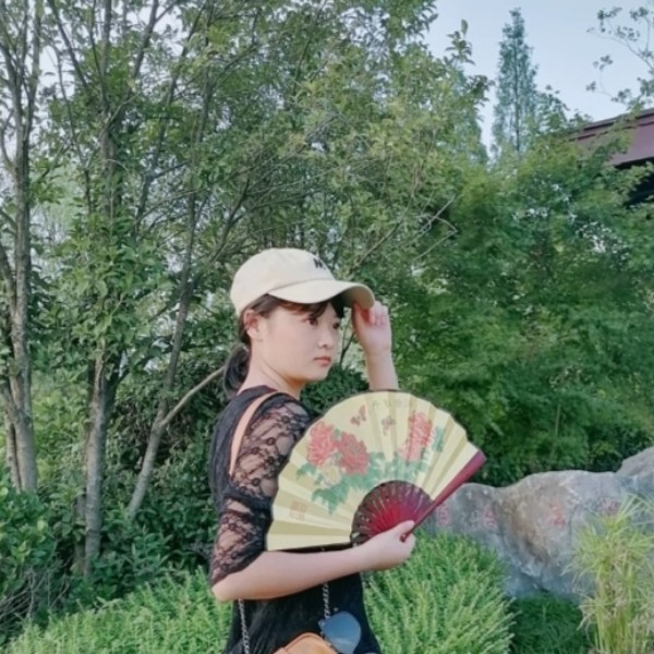 台灯浮生的照片