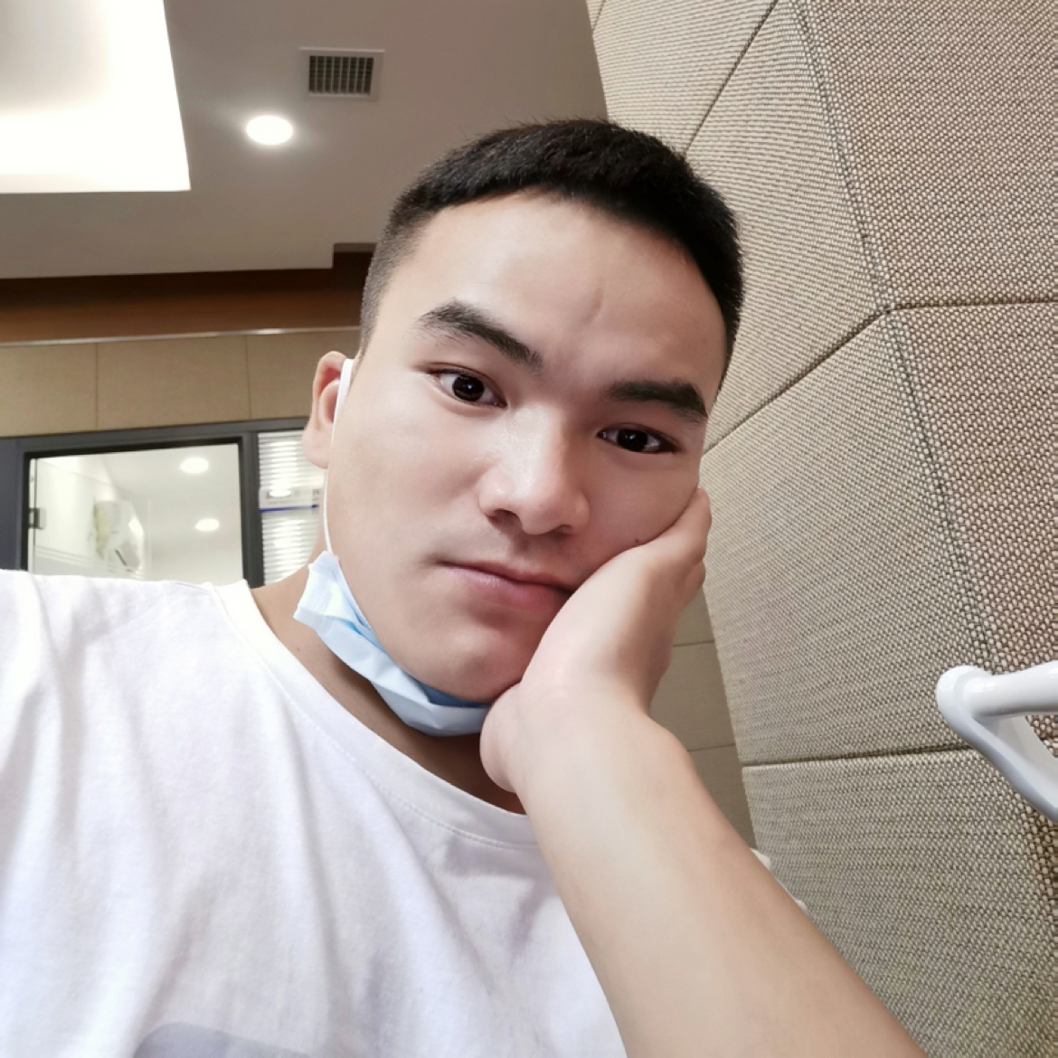 hei及时行乐的照片