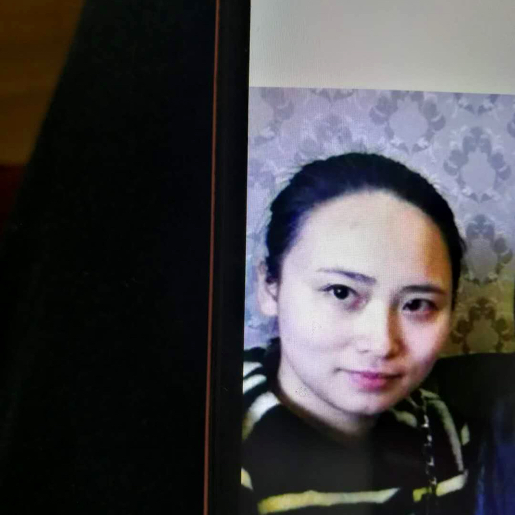 玫瑰回首沉默的照片