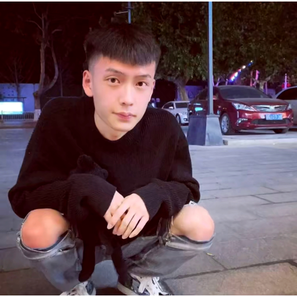 怕孤独方红酒的照片