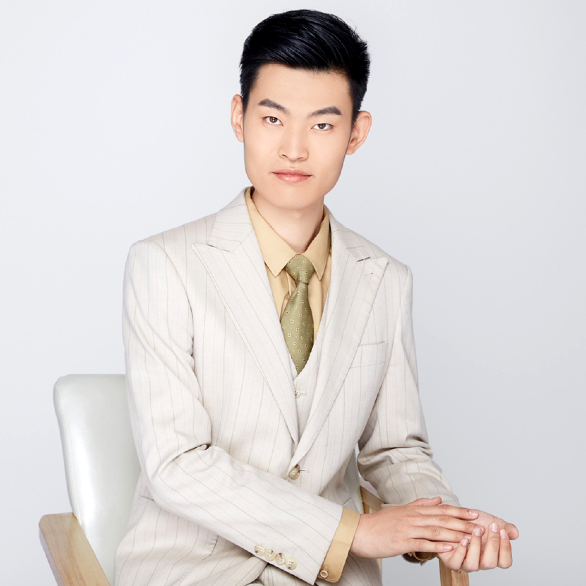 秀发請英俊的照片