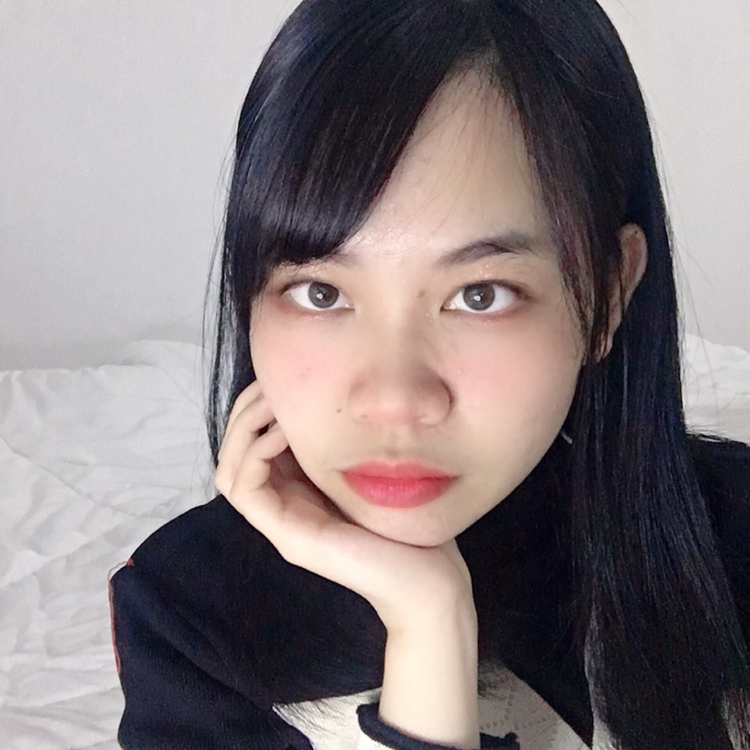 微微怡笑的照片