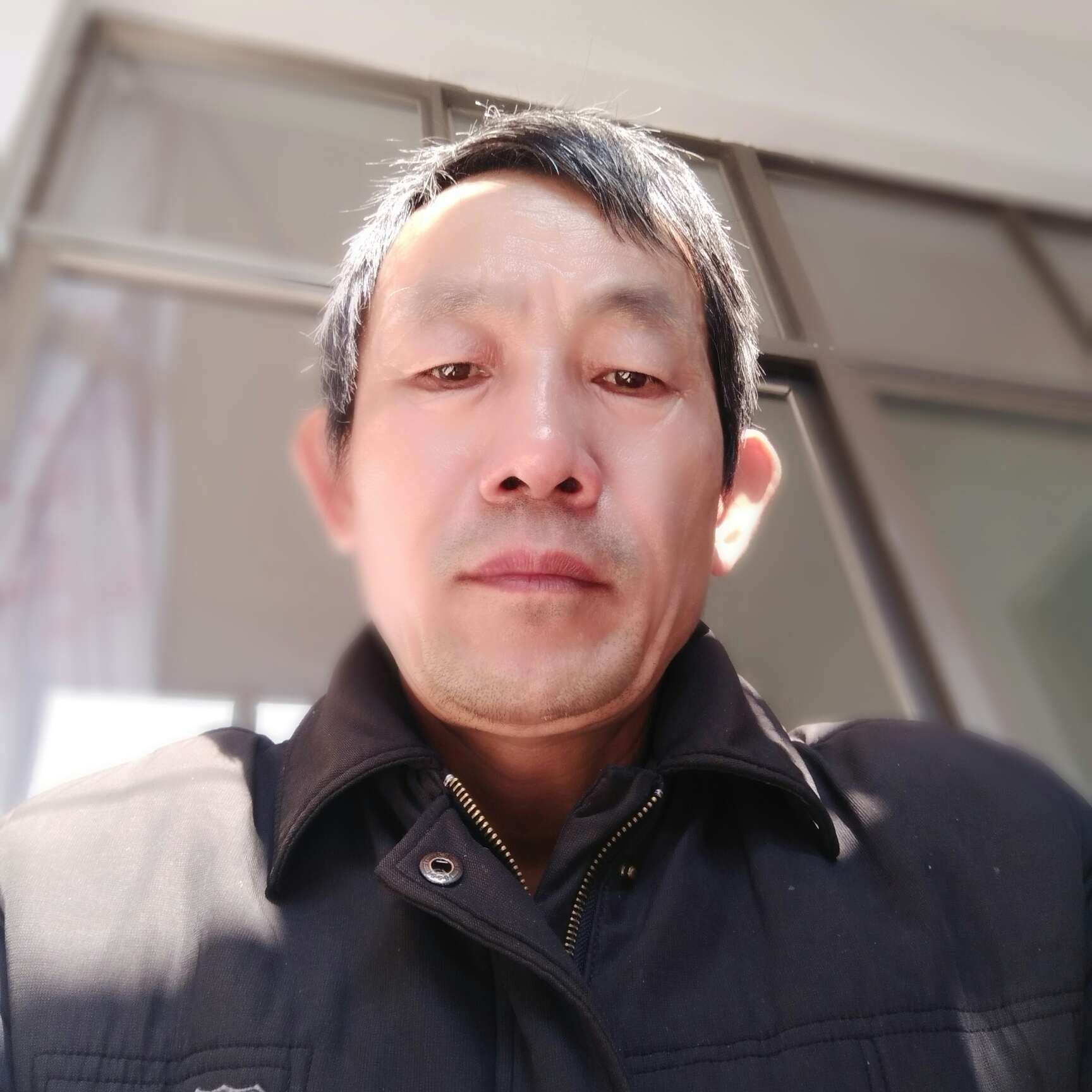 辛勤迎书本的照片