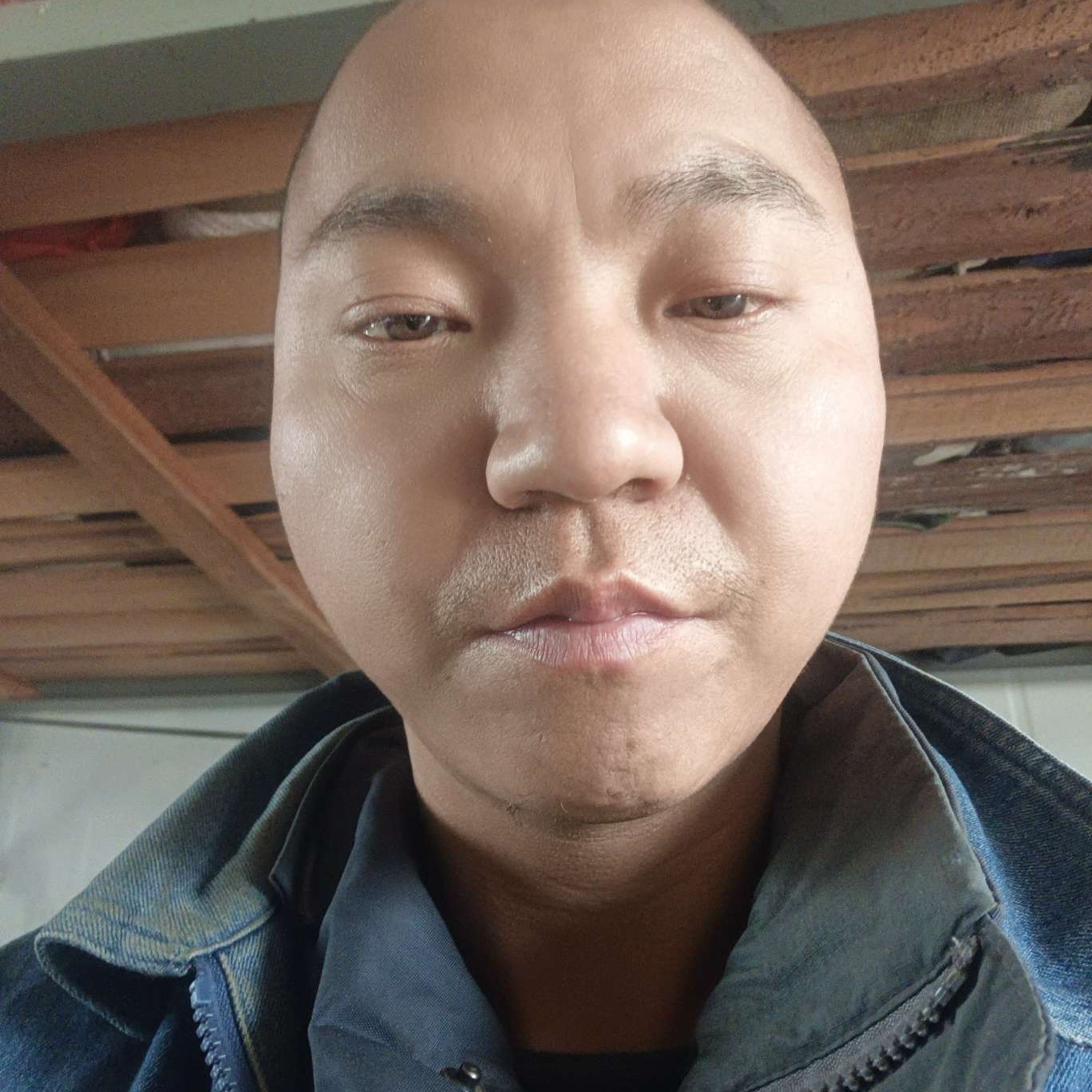 一個人孤單的照片