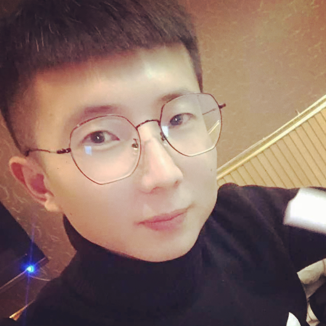 浅陌还不解的的照片