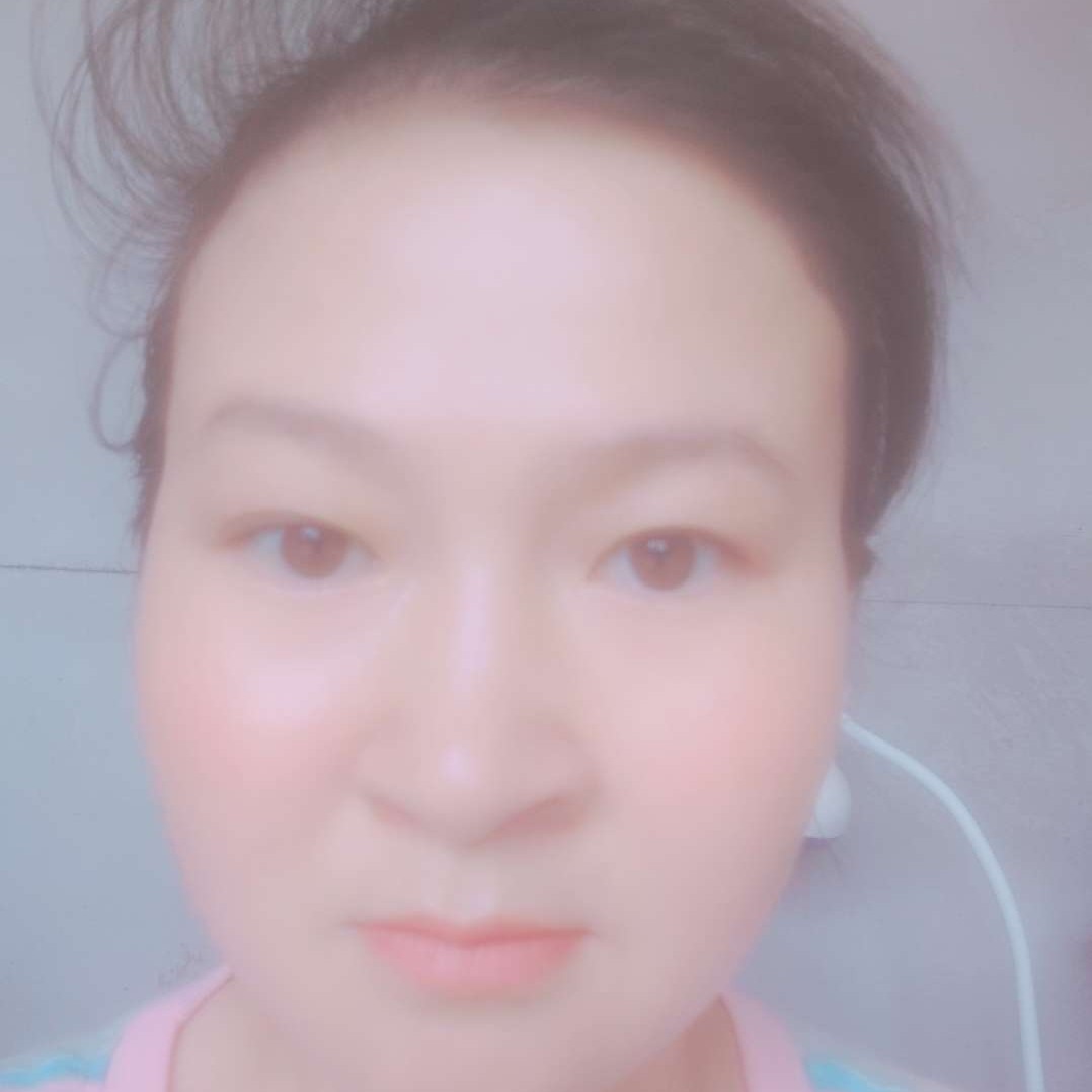 背包蹙眉追寻的照片