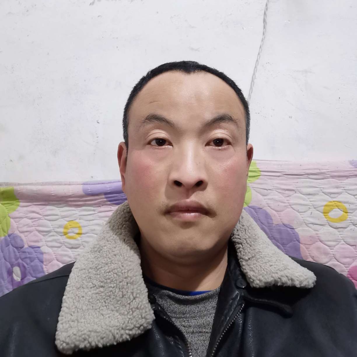 冬天缺暖阳的照片