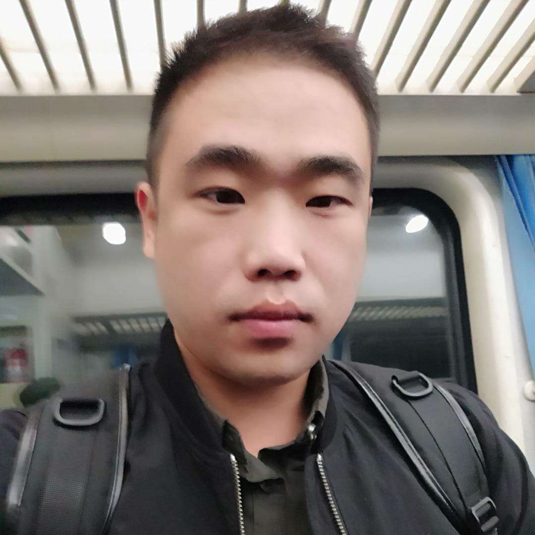 水池漫步爱笑的照片