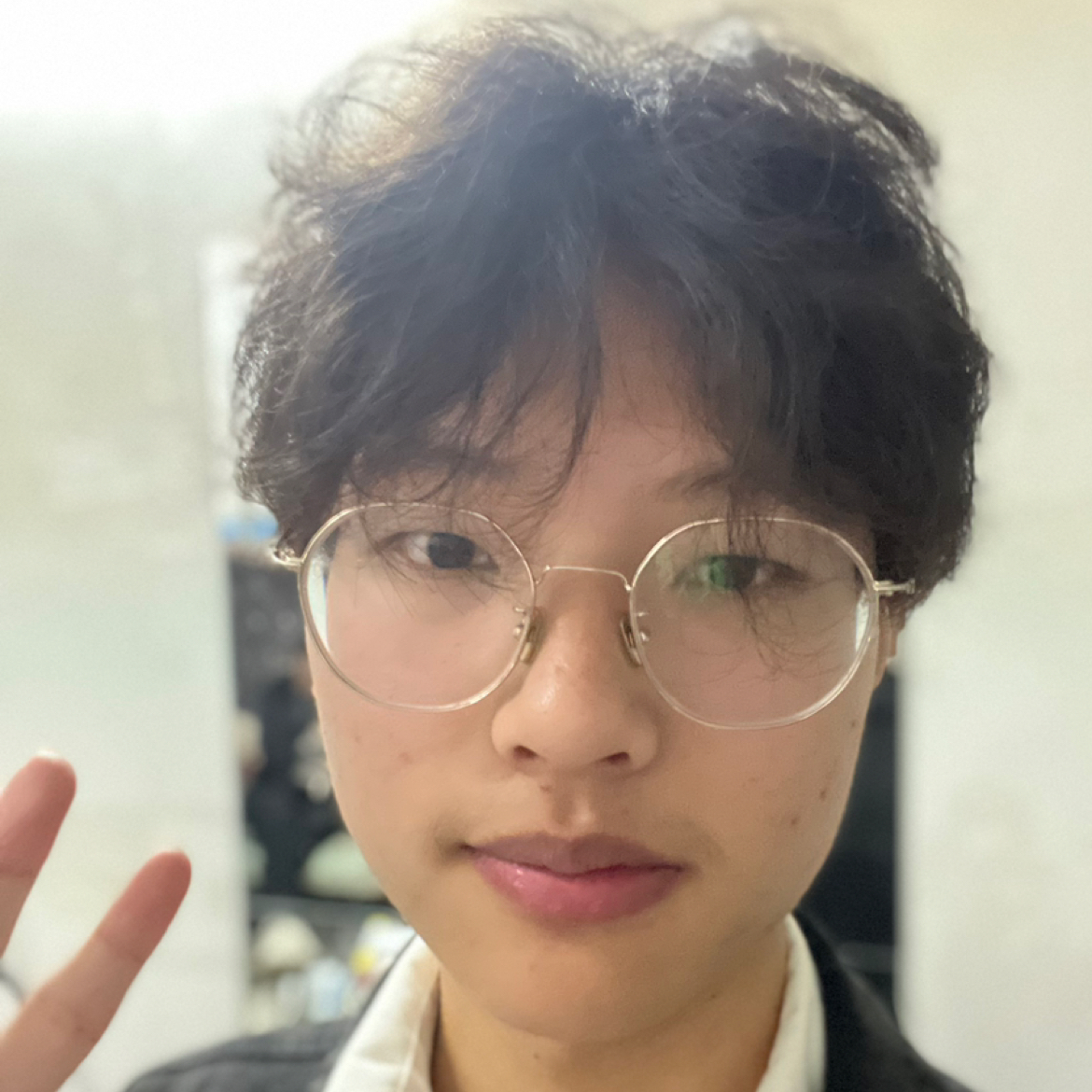 爱笑停止灯泡的照片