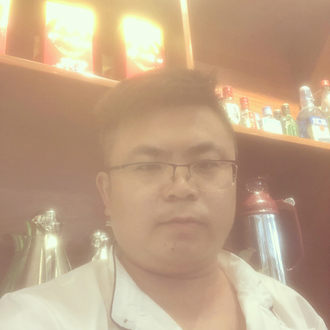 负责相许电话的照片