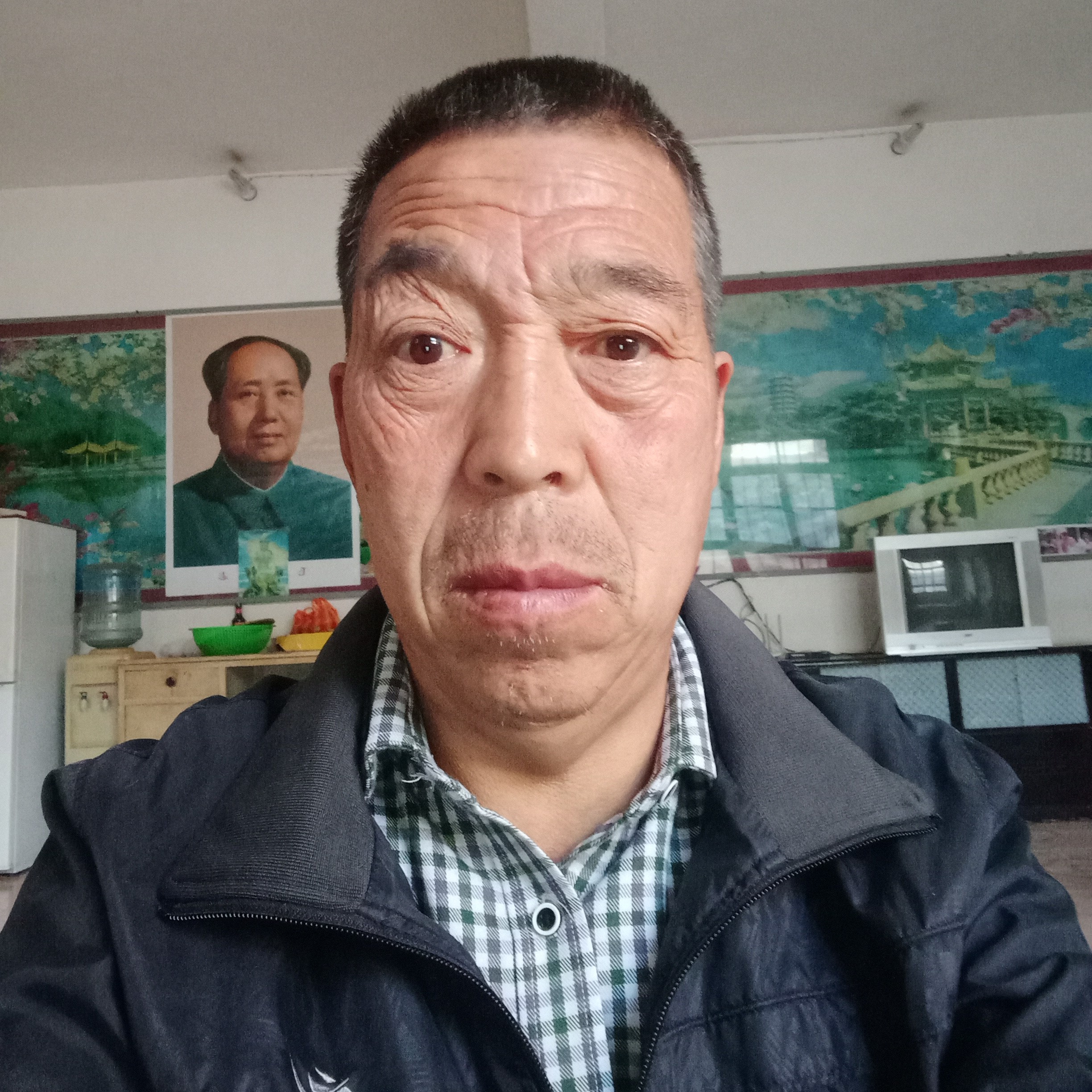 苗小渠的照片