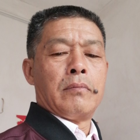 温柔的男保姆的照片