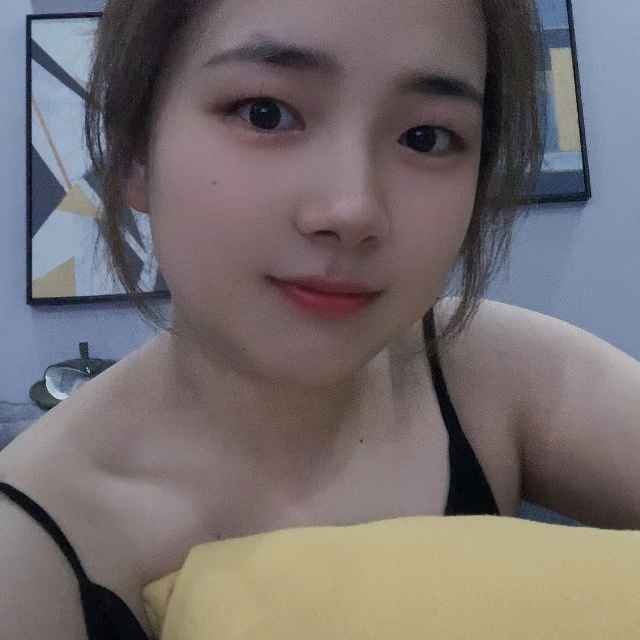 开朗深拥青衫的照片
