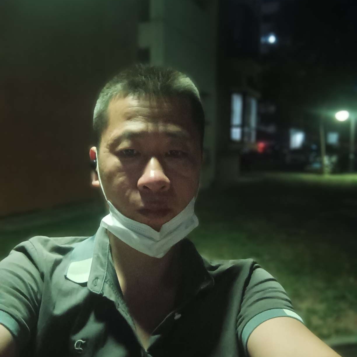 独寂凝眸浮光的照片