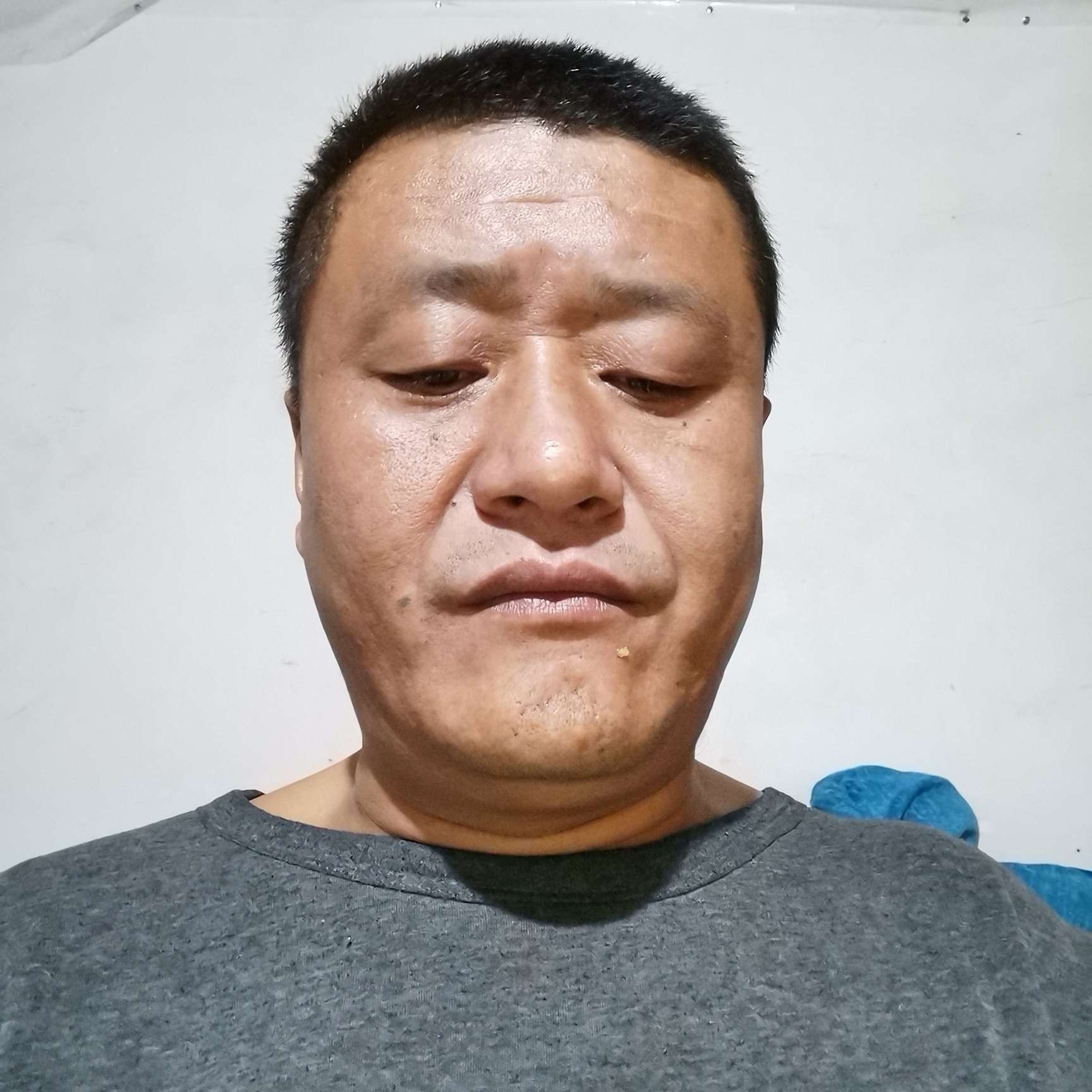 殷勤保卫青衣的照片