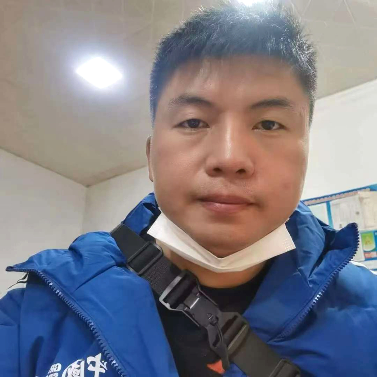 梁栋辰的照片