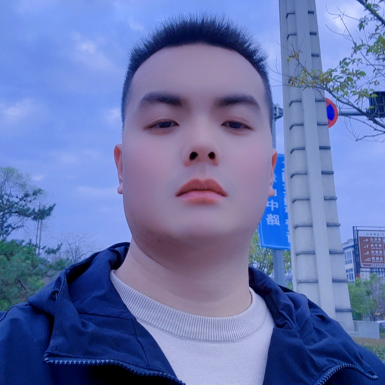 落寂回眸凉面的照片