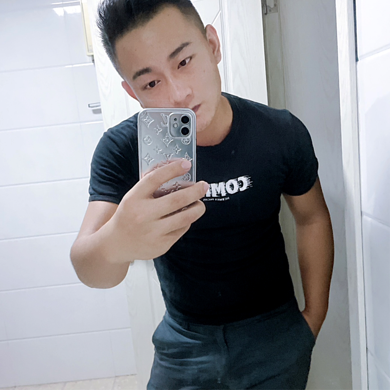 上官纳少的照片