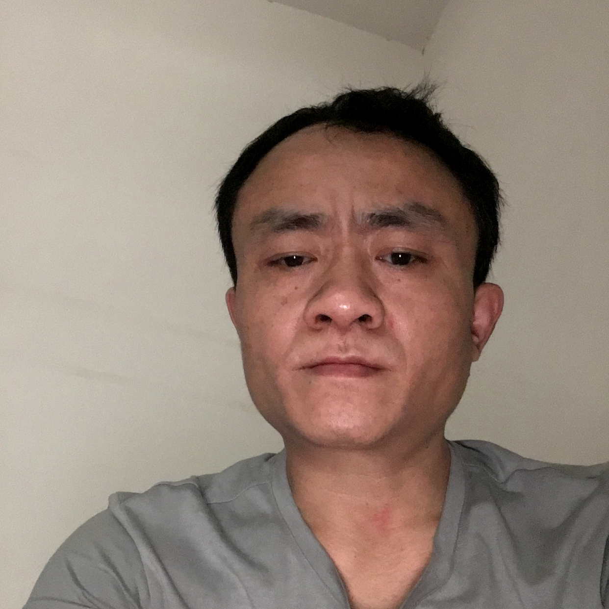 滑板向妩媚的照片