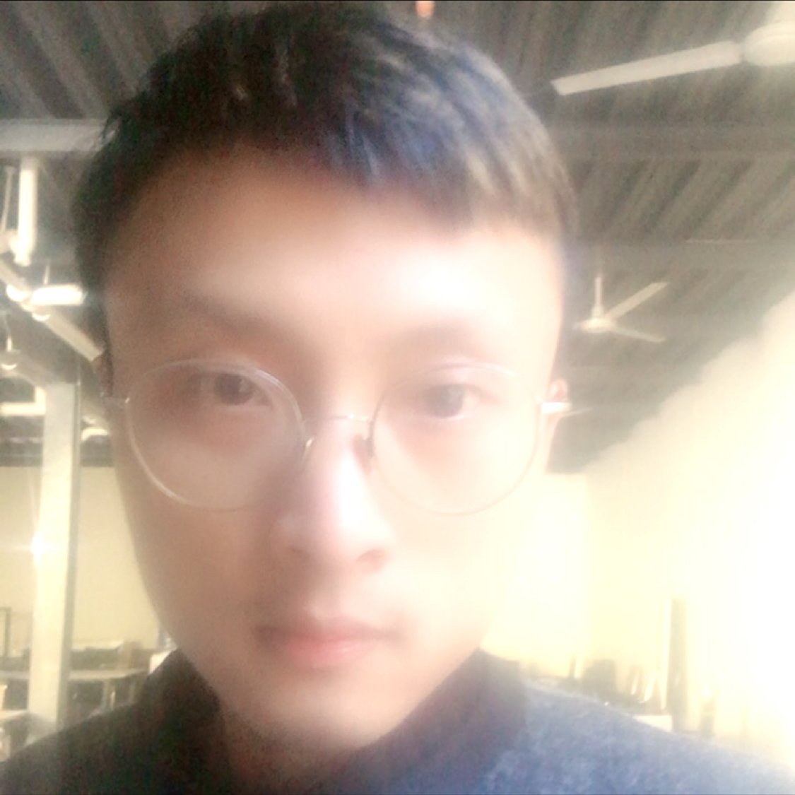 离歌就恬静的照片