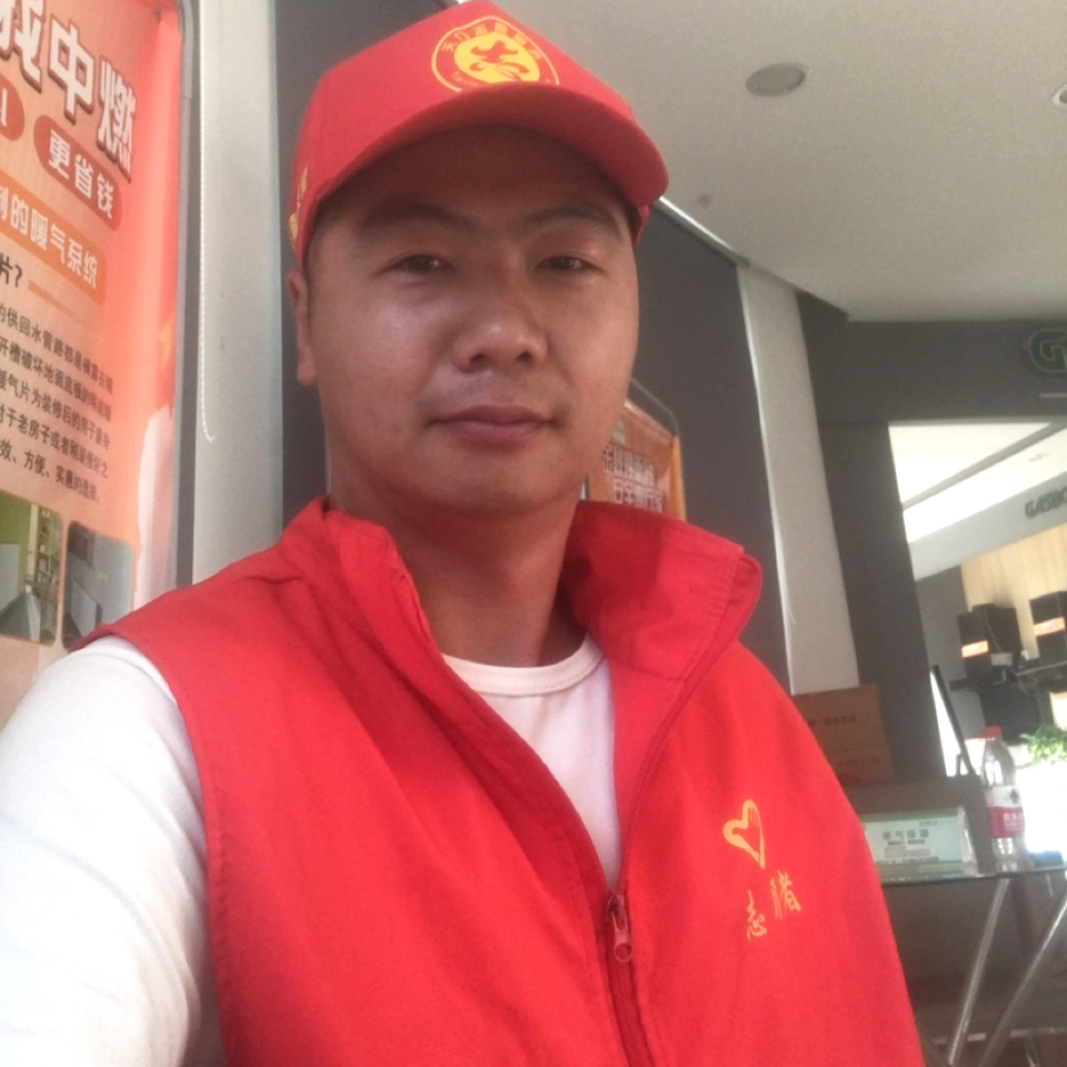 相似de湖面的照片