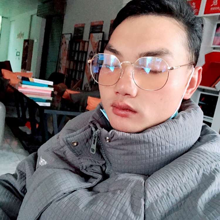 圆圆哥哥的照片