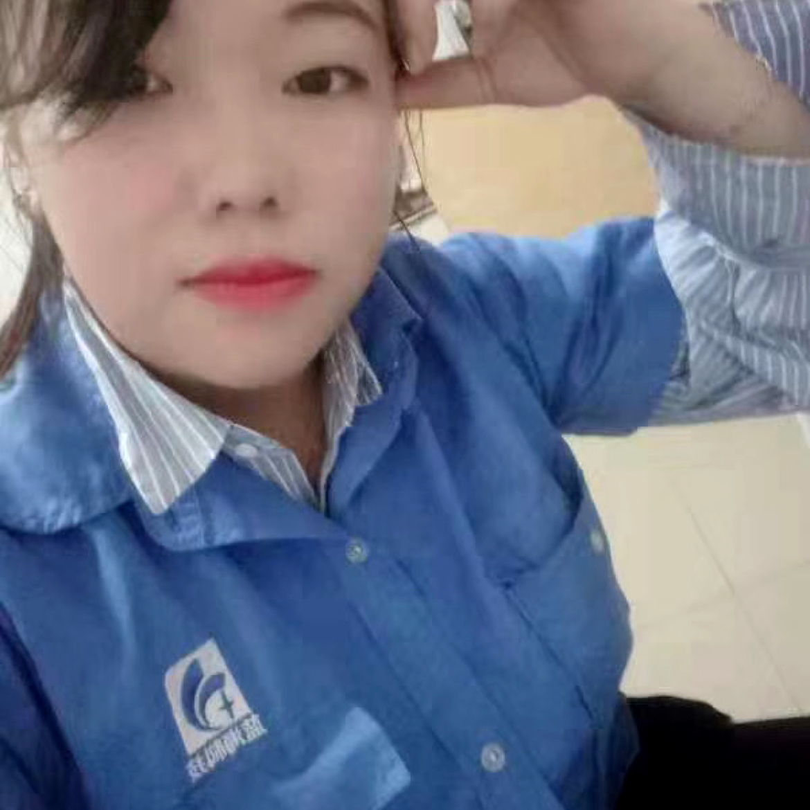 往事蹙眉落寂的照片